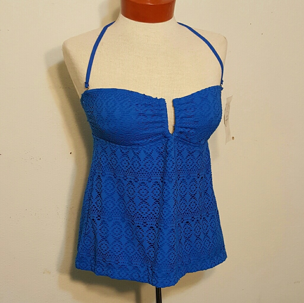 ⬇$26 Swimsuit top,  Blue size M